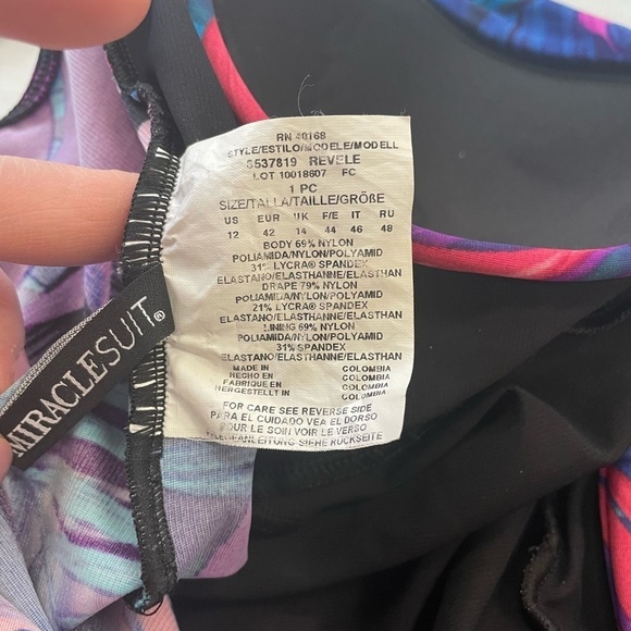 MIRACLESUIT
Caliente Tropica Bonita One Piece Swimsuit 12 - Picture 6 of 8